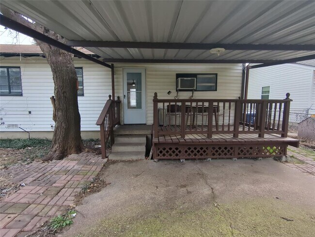 Building Photo - 1449 Nash St