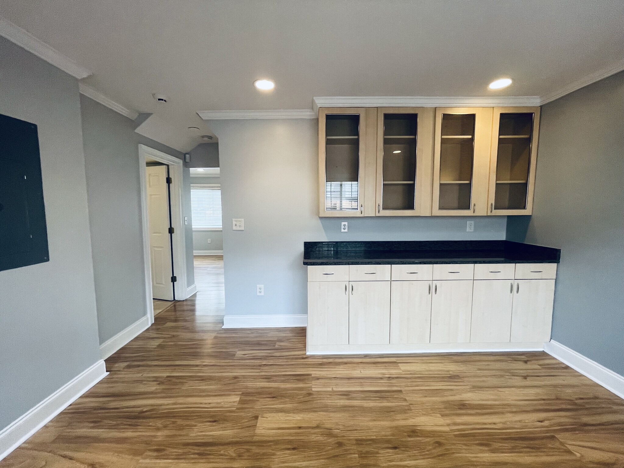 Building Photo - 114 Rondak Cir SE