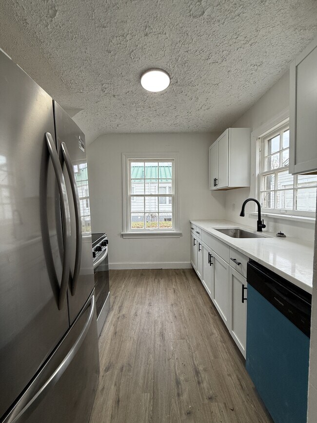 Building Photo - 3520 Cleveland Ave