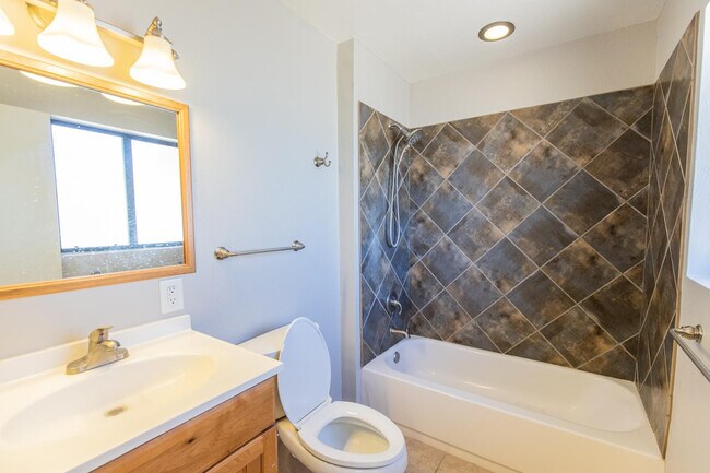 Building Photo - 8050 E Clarendon Ave