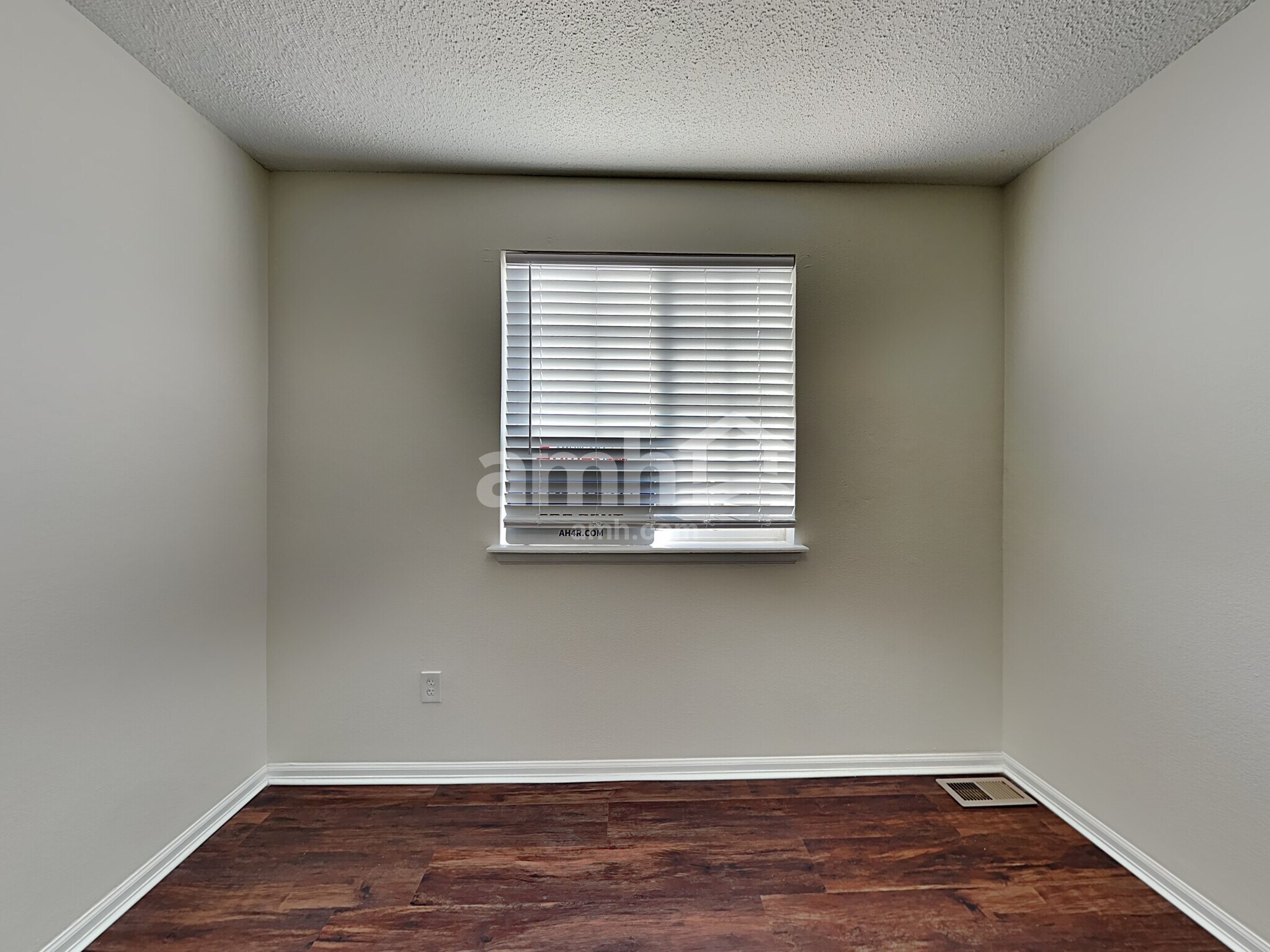 Building Photo - 4821 Ardley Dr