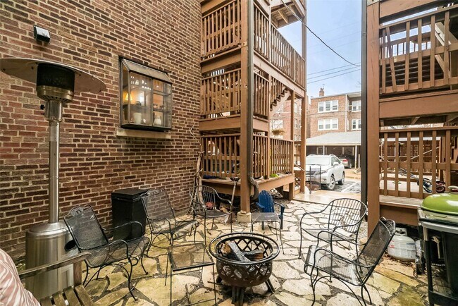Building Photo - 6330 S Rosebury Ave