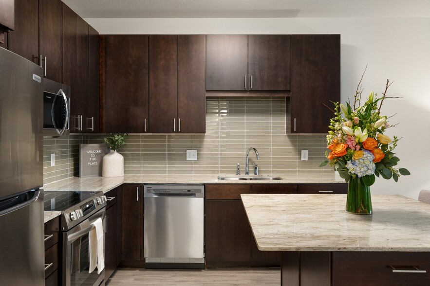 Interior Photo - The Flats at West End