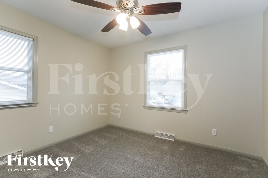 Building Photo - 16512 Greenwald Dr