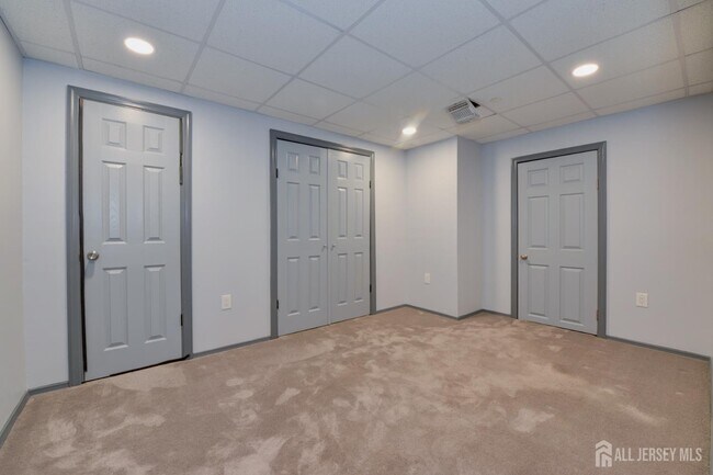 Building Photo - 34 Forest Dr