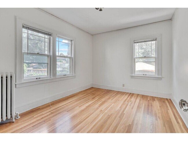Building Photo - 3829 Aldrich Ave S