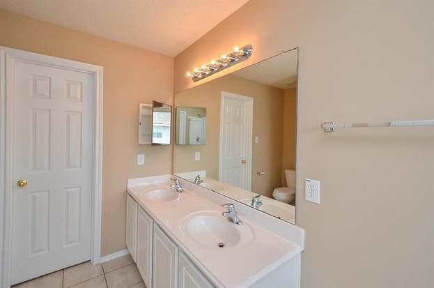 Building Photo - 14306 Mirkwood Ln