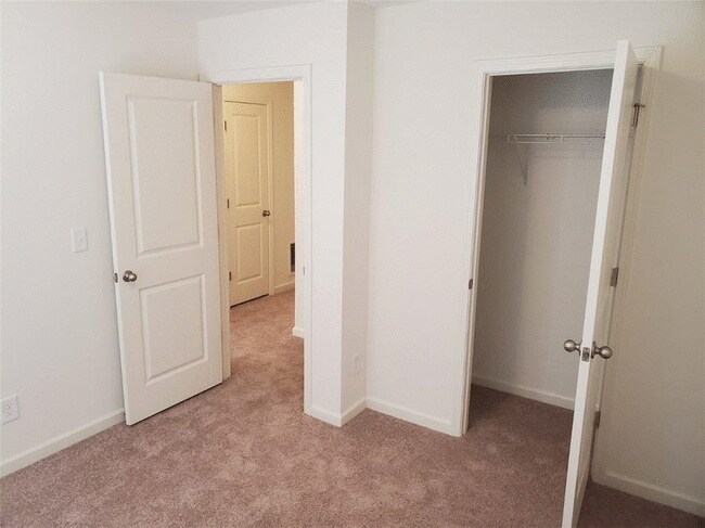 Building Photo - 3063 Tarian Way