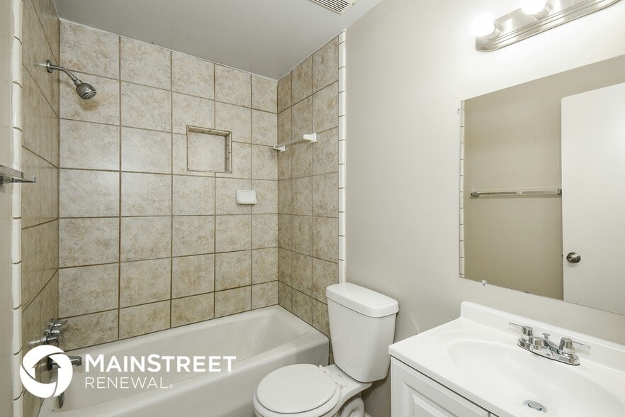 Building Photo - 4631 Candlewyck Way