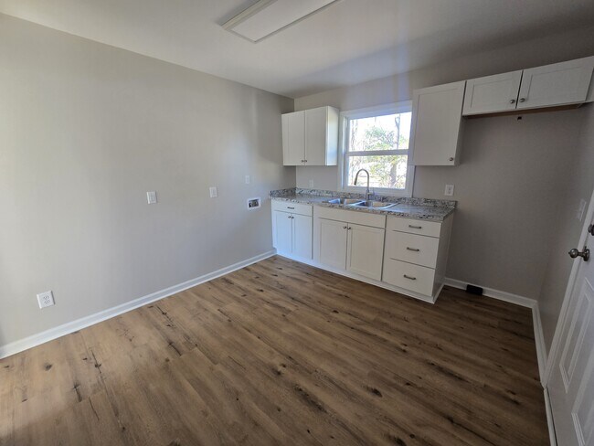Building Photo - 1401 Morrison Ave