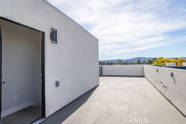 Building Photo - 5130 Riverton Ave