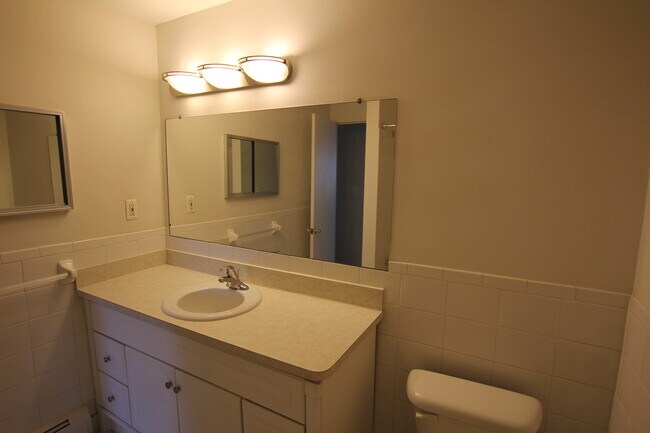 Bathroom - 1807 Westgate Ave
