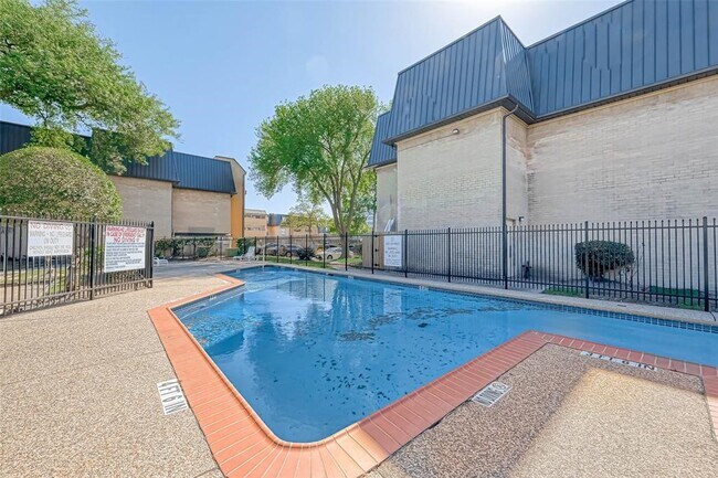 Building Photo - 8427 Hearth Dr