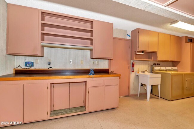 Building Photo - 509 E Boca Raton Rd
