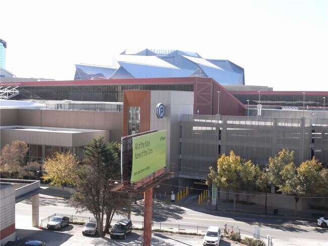 Building Photo - 250 Park Ave W NW