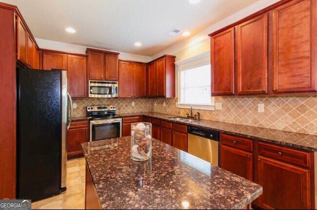 Building Photo - 75 Village Park Dr