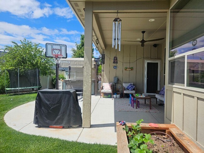 Building Photo - Beautiful Boise Home
