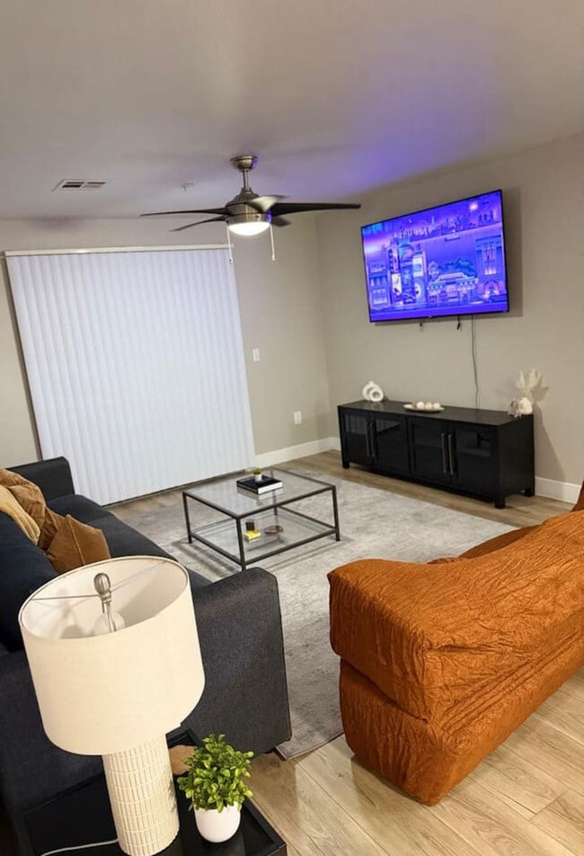 Building Photo - 15164 N 140th Dr