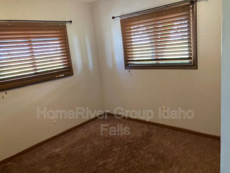 Building Photo - 510 N 15 W