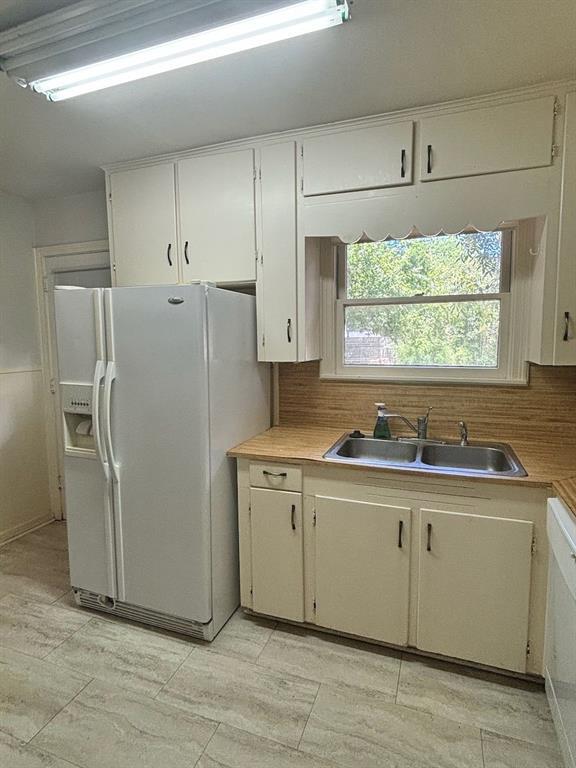 Building Photo - 1408 Romeria Dr