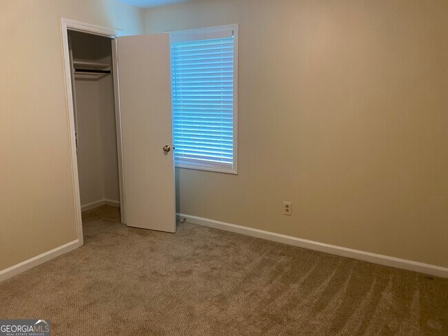 Building Photo - 107 Wynnwood Dr