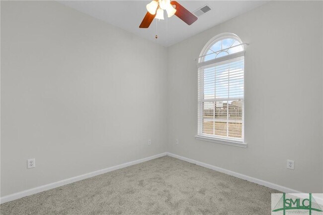 Building Photo - 85 Red Oak Dr