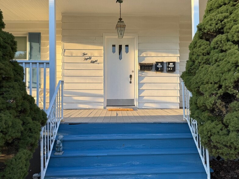 Building Photo - 238 Claremont Ave