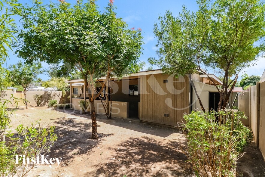 Building Photo - 7156 N 17th Dr