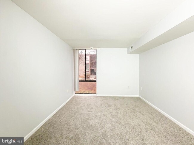 Building Photo - 8671 Greenbelt Rd