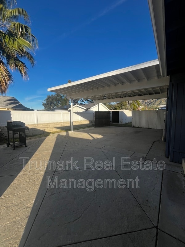 Building Photo - 8409 Wentworth St