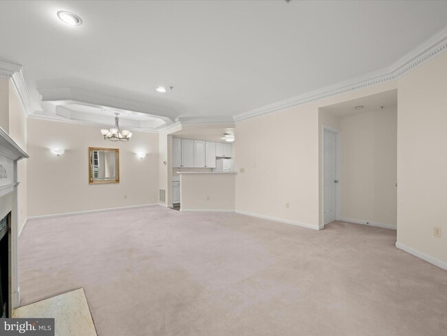Building Photo - 10713 Symphony Way