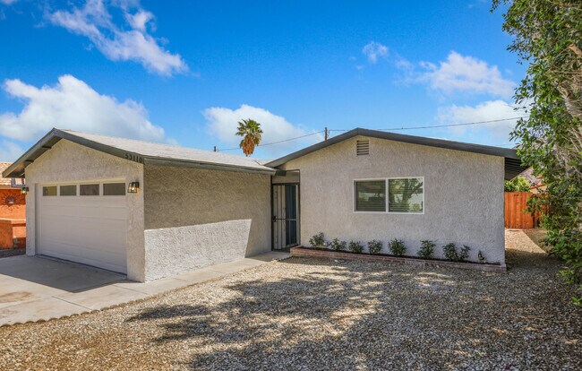 Building Photo - 53110 Avenida Ramirez