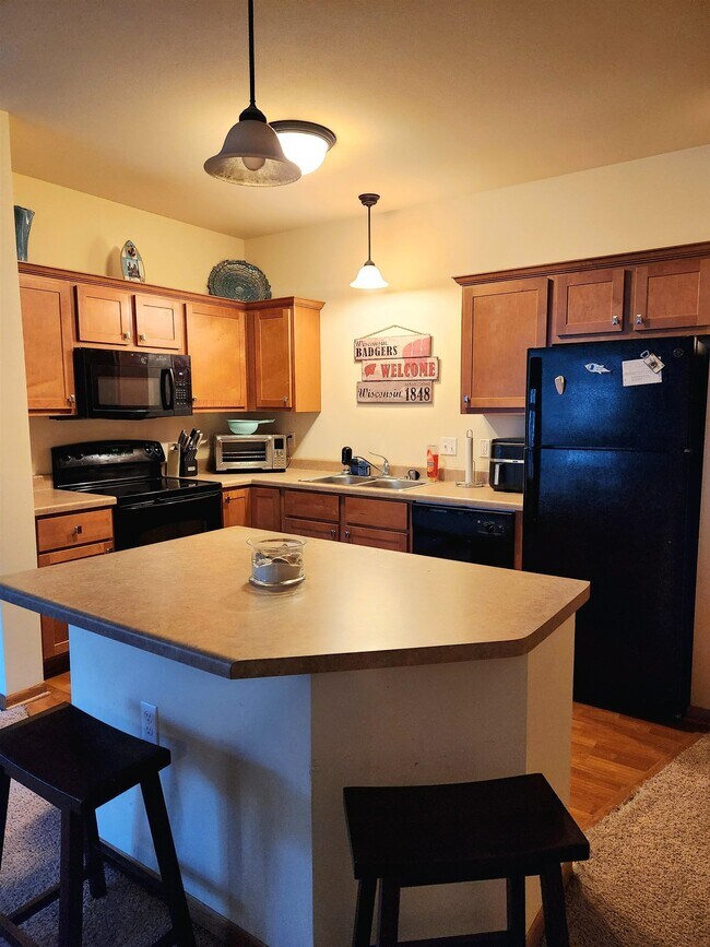Building Photo - 9328 Silverstone Ln