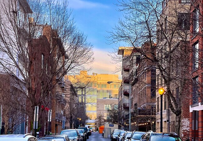 Building Photo - 1423 P St NW