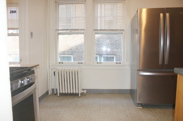 kitchen eating area for table - 5840 Alderson St