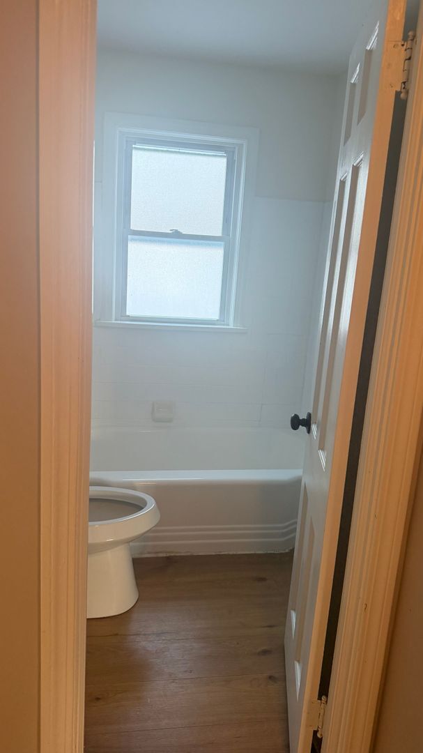 Building Photo - 3 bd 1.5 bath downtown Willoughby