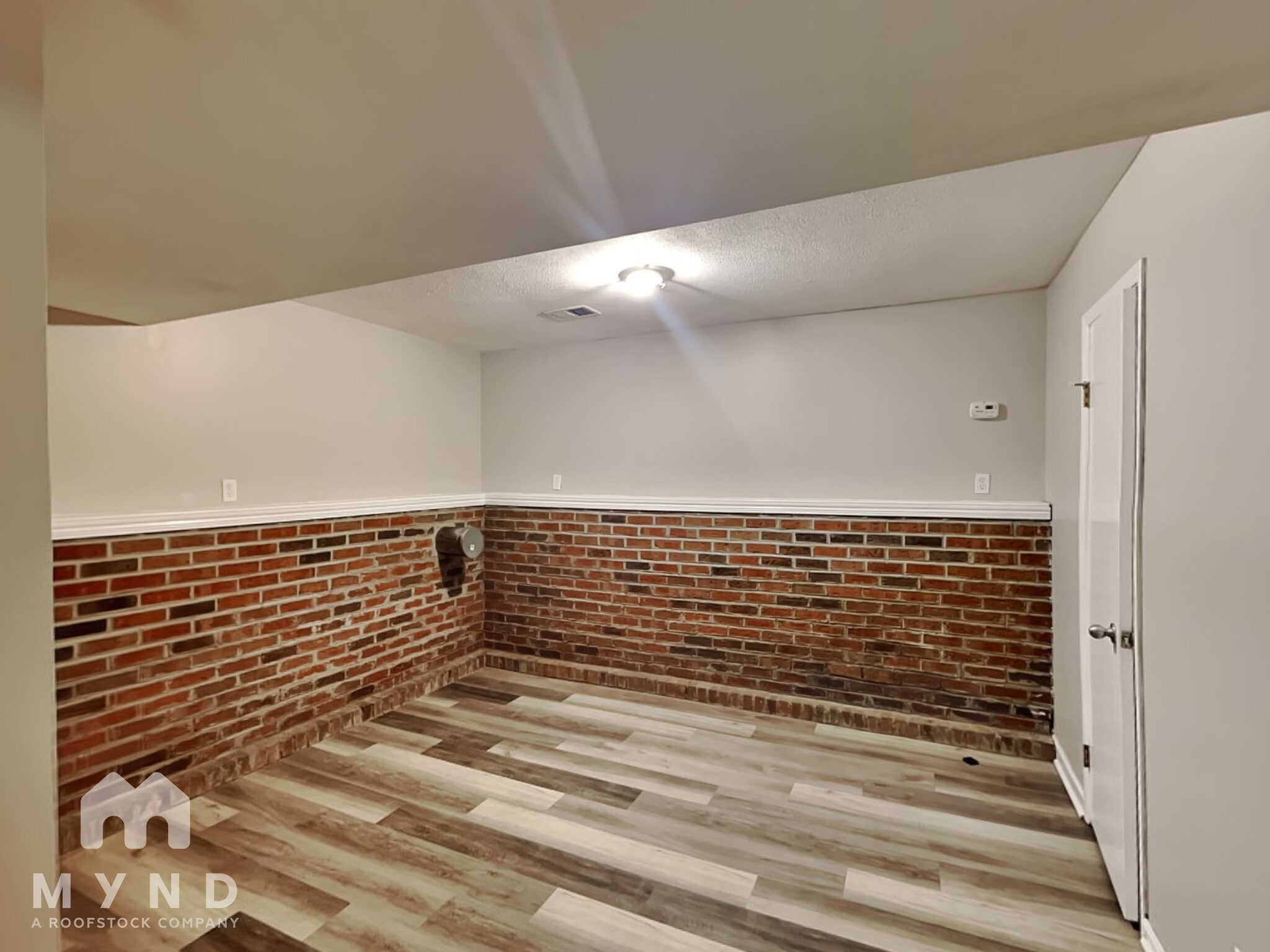 Building Photo - 830 Upwoods Dr