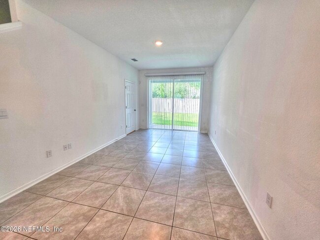 Building Photo - 3972 Vlg Vw Ln