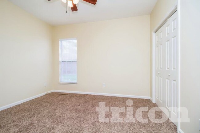 Building Photo - 100 Havenwood Ct