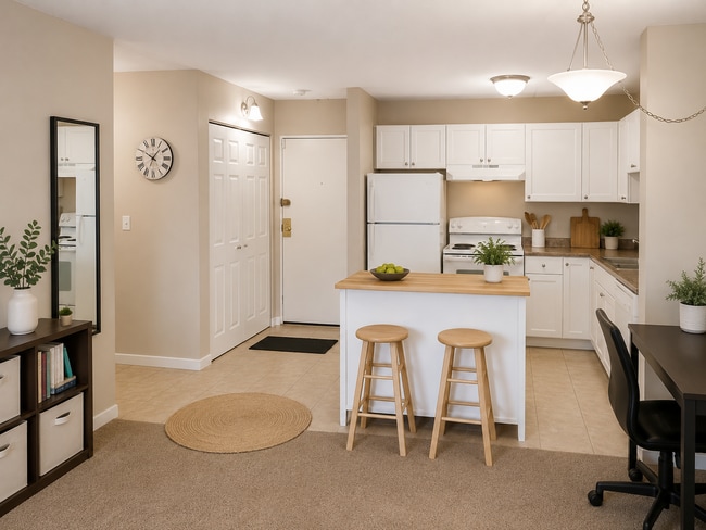 Building Photo - Large, comfortable 1 bedroom with balcony! Parking included! Near Natick Mall!