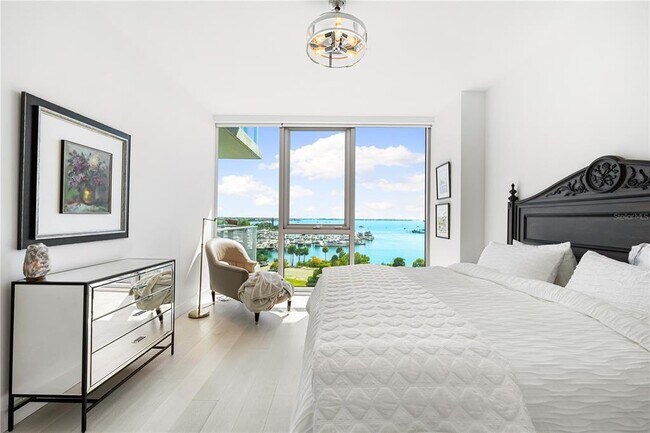 Building Photo - 1155 N Gulfstream Ave