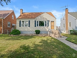 Building Photo - 3747 Henry Ave