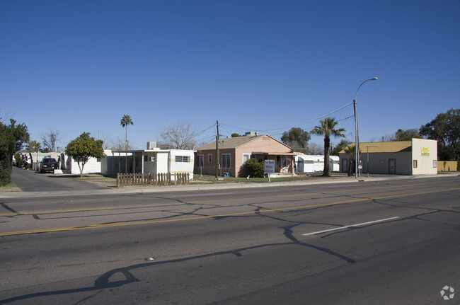 Building Photo - Elmwood Mobile Home Park