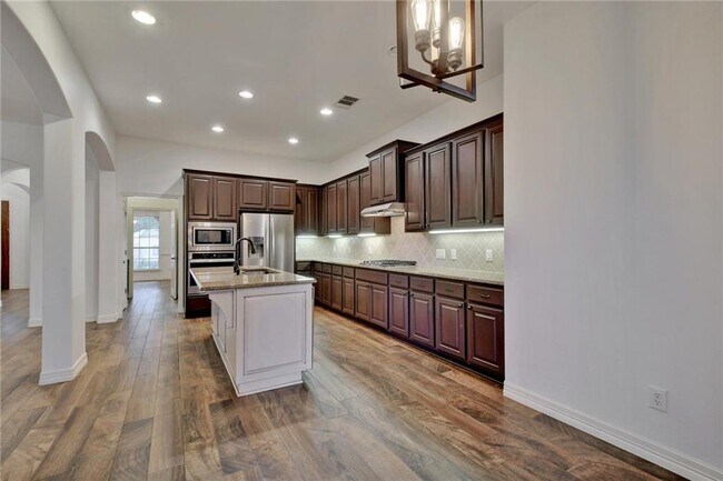 Building Photo - 2814 Cool River Loop