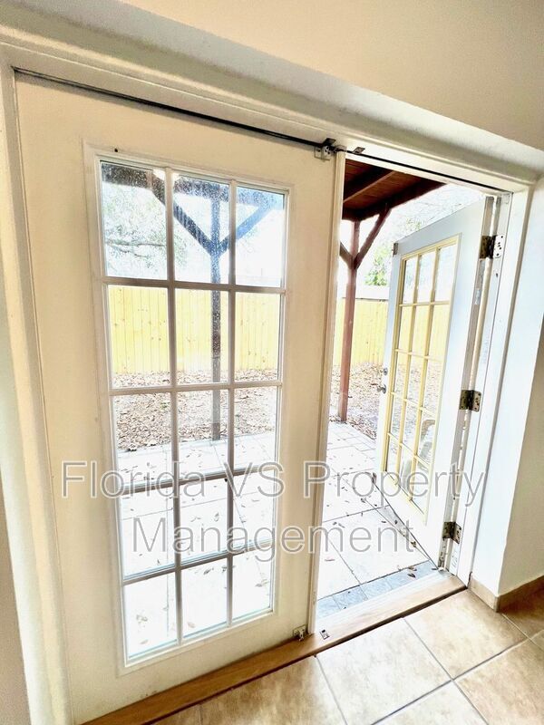 Building Photo - 13 Louisiana Ave