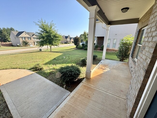 Building Photo - 130 Sparkling Spring Trail
