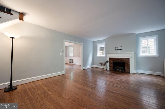 Building Photo - 1406 Lovering Ave