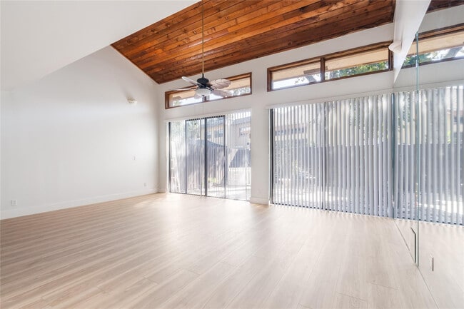 Building Photo - 7920 NW 11th Ct