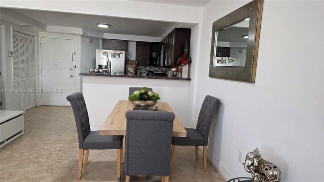 Building Photo - 1301 NE Miami Gardens Dr