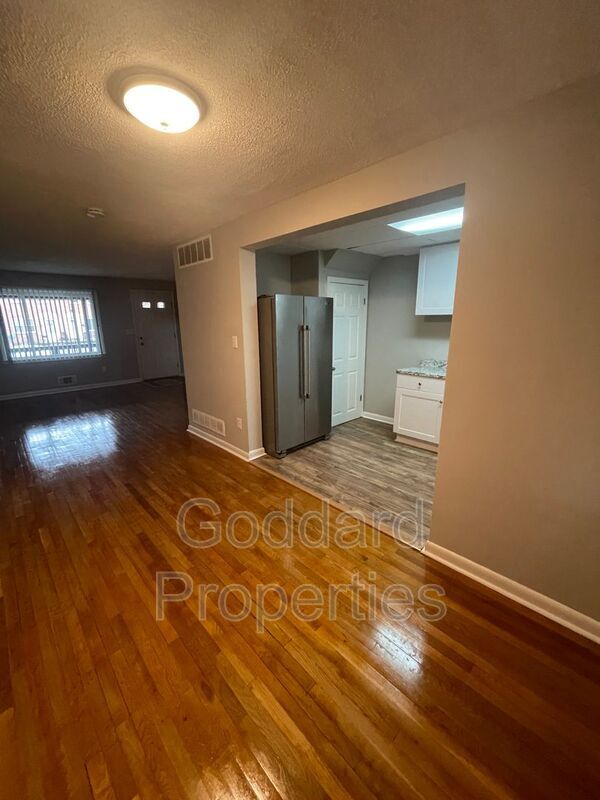 Building Photo - 2221 Southorn Rd
